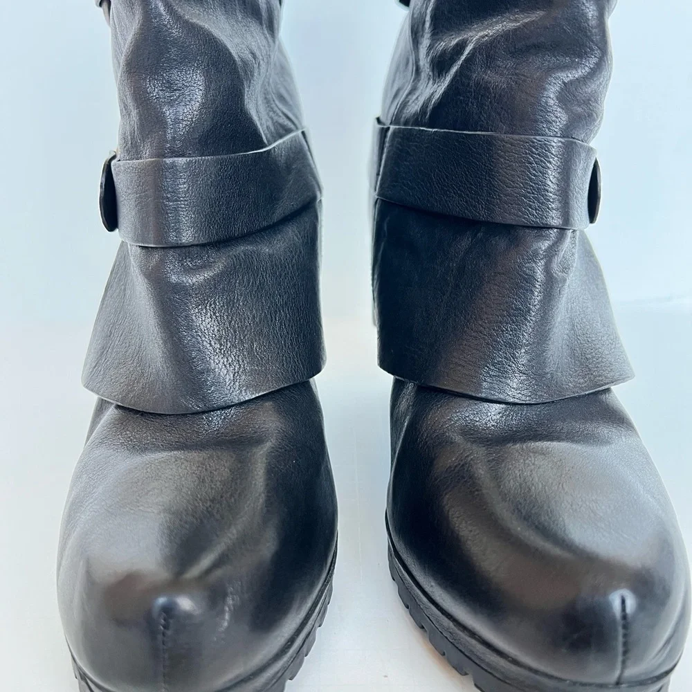 Vera Wang Lavender York Wedge Boots - Picture 4 of 15